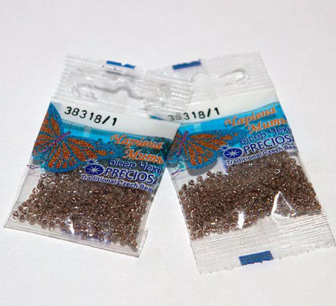 бисер_preciosa_10_0_цв__38318_1__прозрачный__стержень_коричневый__5_г__1.jpg